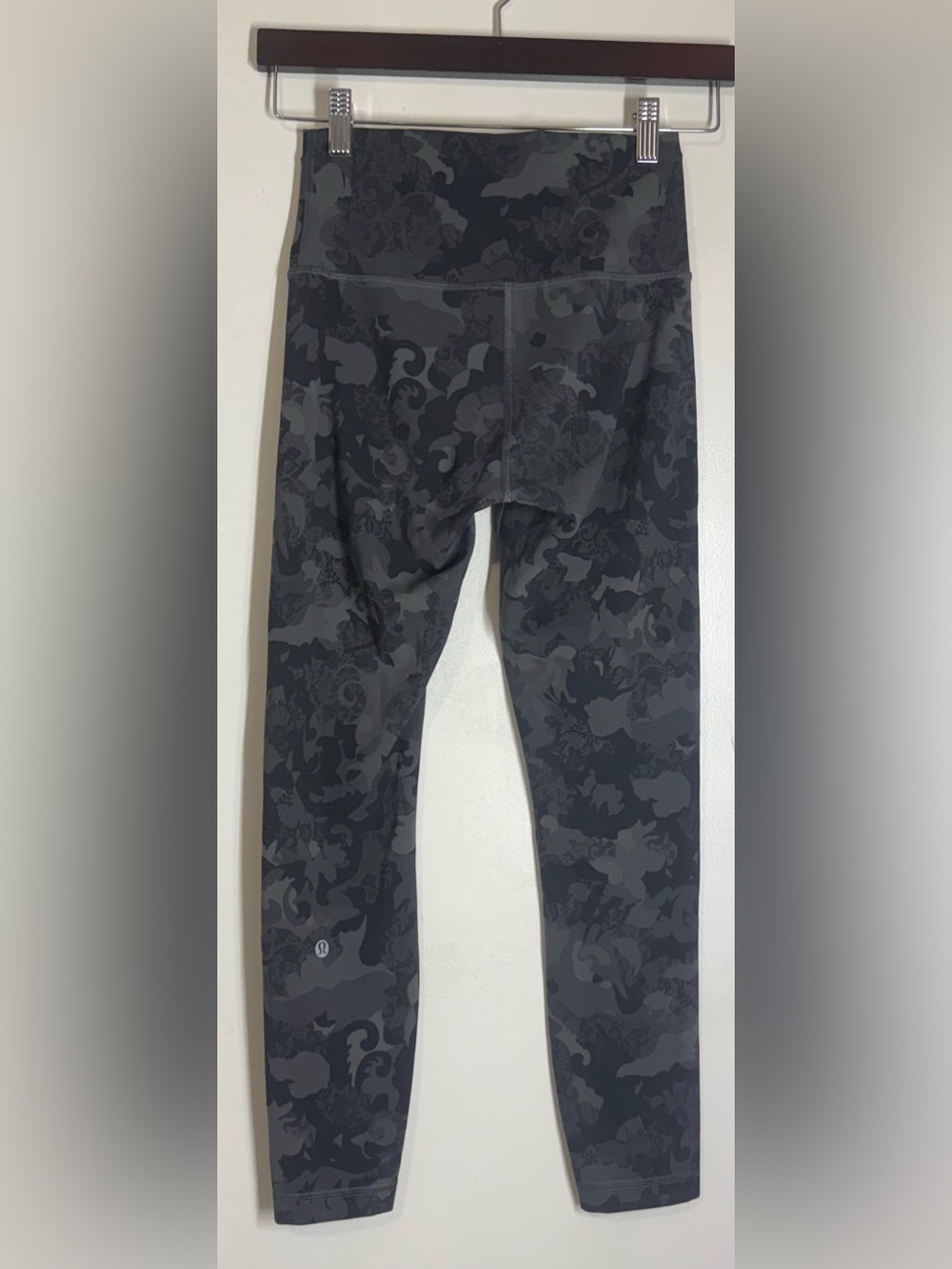 Lululemon Wunder Train High-Rise Tight 25"
Women's Leggings/Tights - Picture 4 of 9